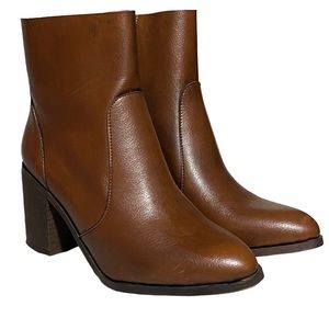 Universal Thread Cleo ankle boots Sz 9